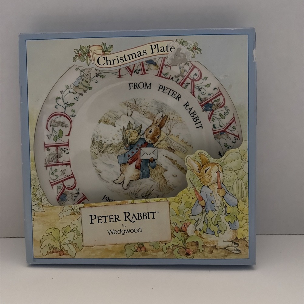 Wedgwood Peter Rabbit 1993 Christmas Plate Made in England Beatrix Potter Boxed